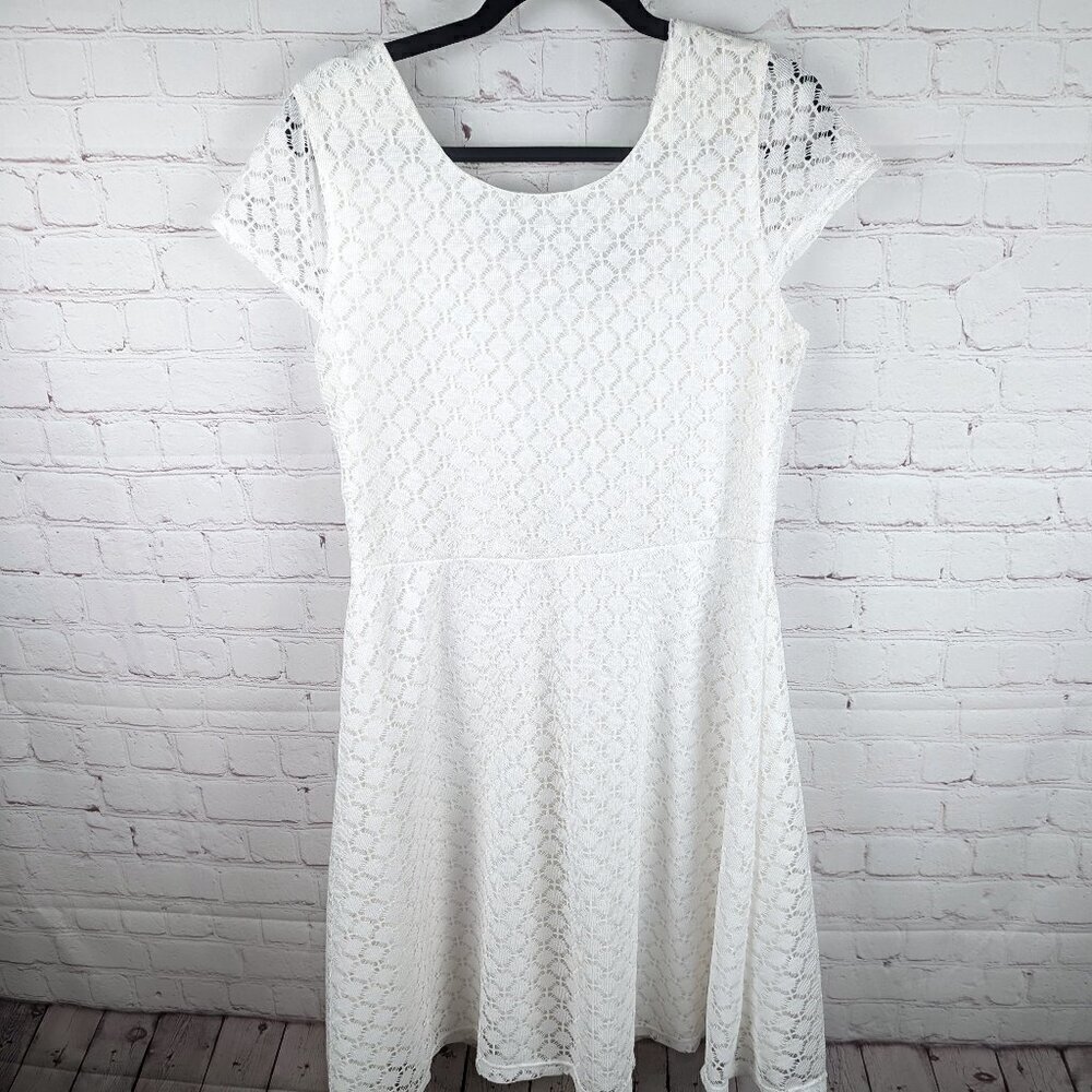 Salon Studio White Lace Mini Dress - Small Petite